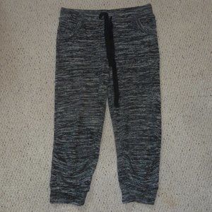 Almost Famous Gray Elastic Pull-On Lounge Pj Capri Joggers, with Pockets, LN, M